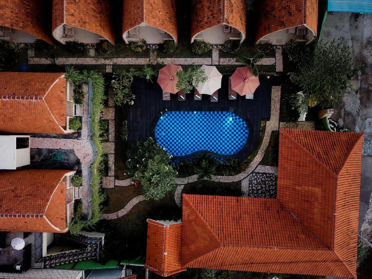 Unicorn Bungalow Batununggul Exterior foto
