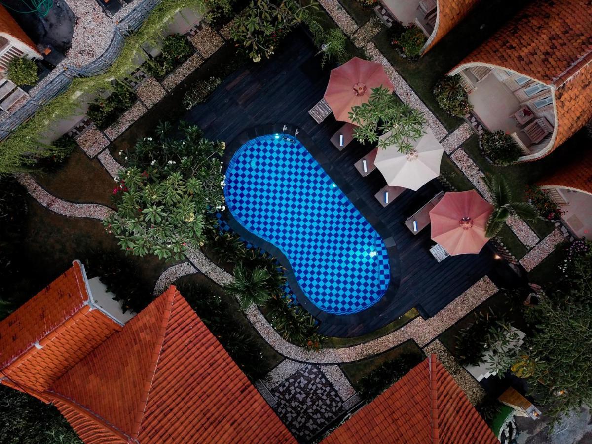 Unicorn Bungalow Batununggul Exterior foto